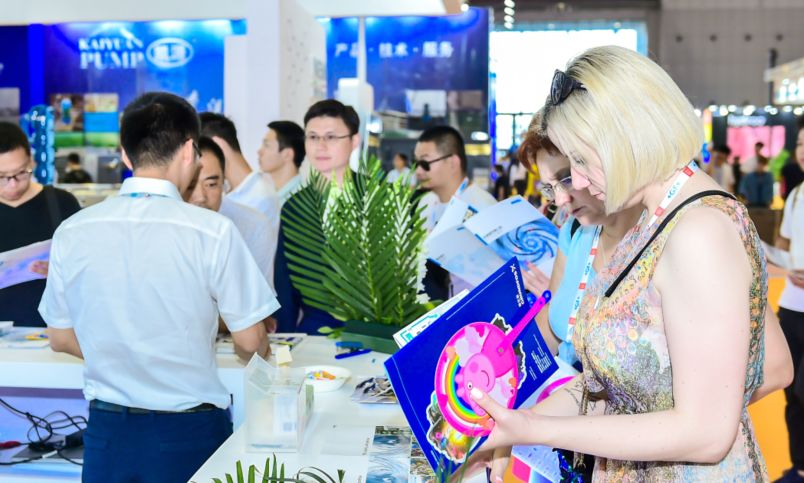 这里的“老外”只会说 it’s a good bargain-